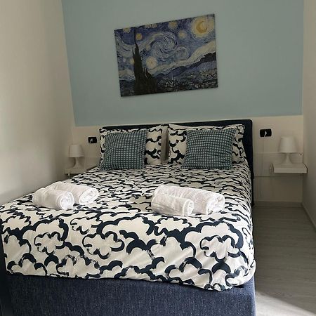 Casa Giulietta Hotel Desenzano del Garda Luaran gambar