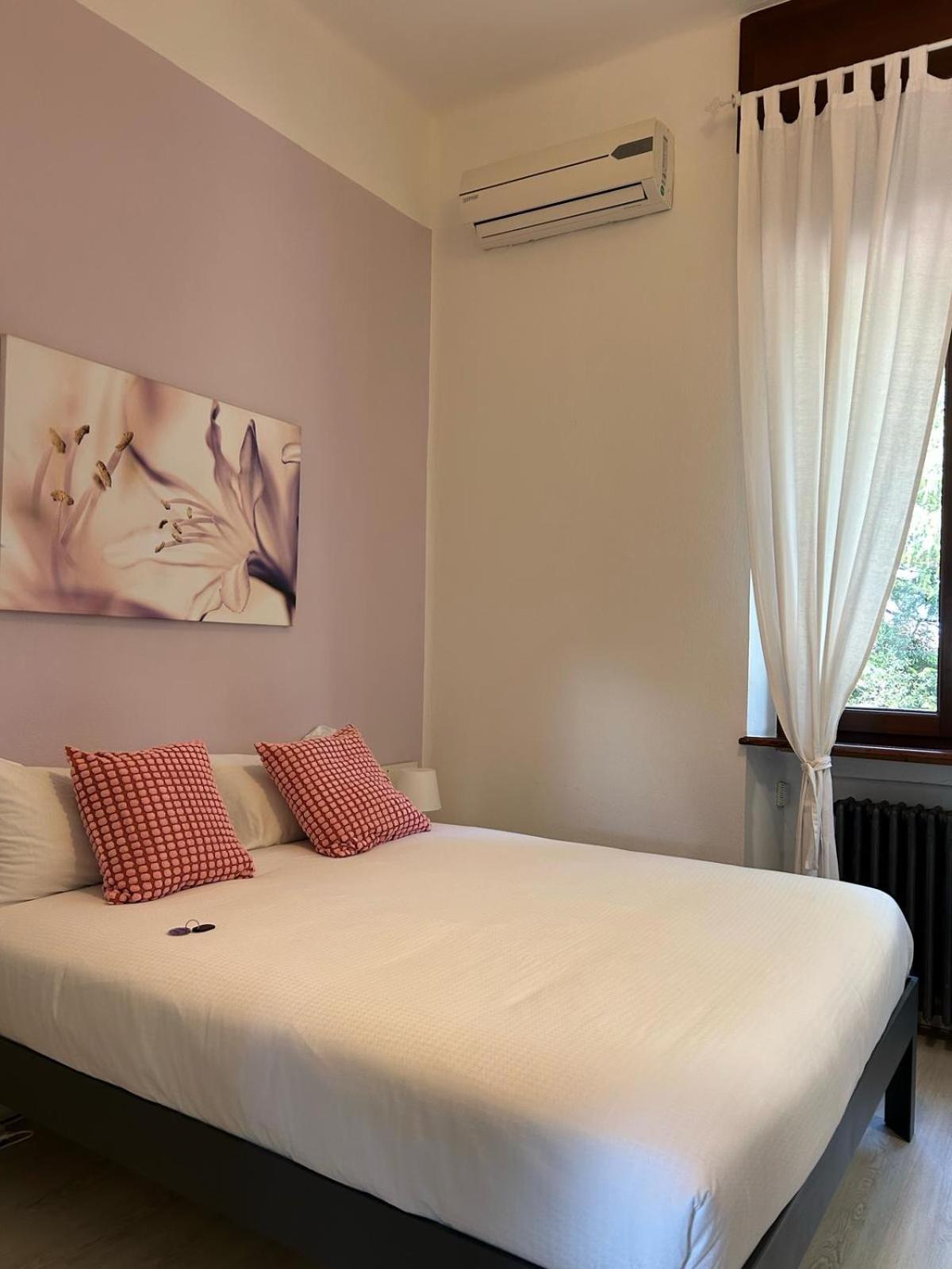 Casa Giulietta Hotel Desenzano del Garda Luaran gambar