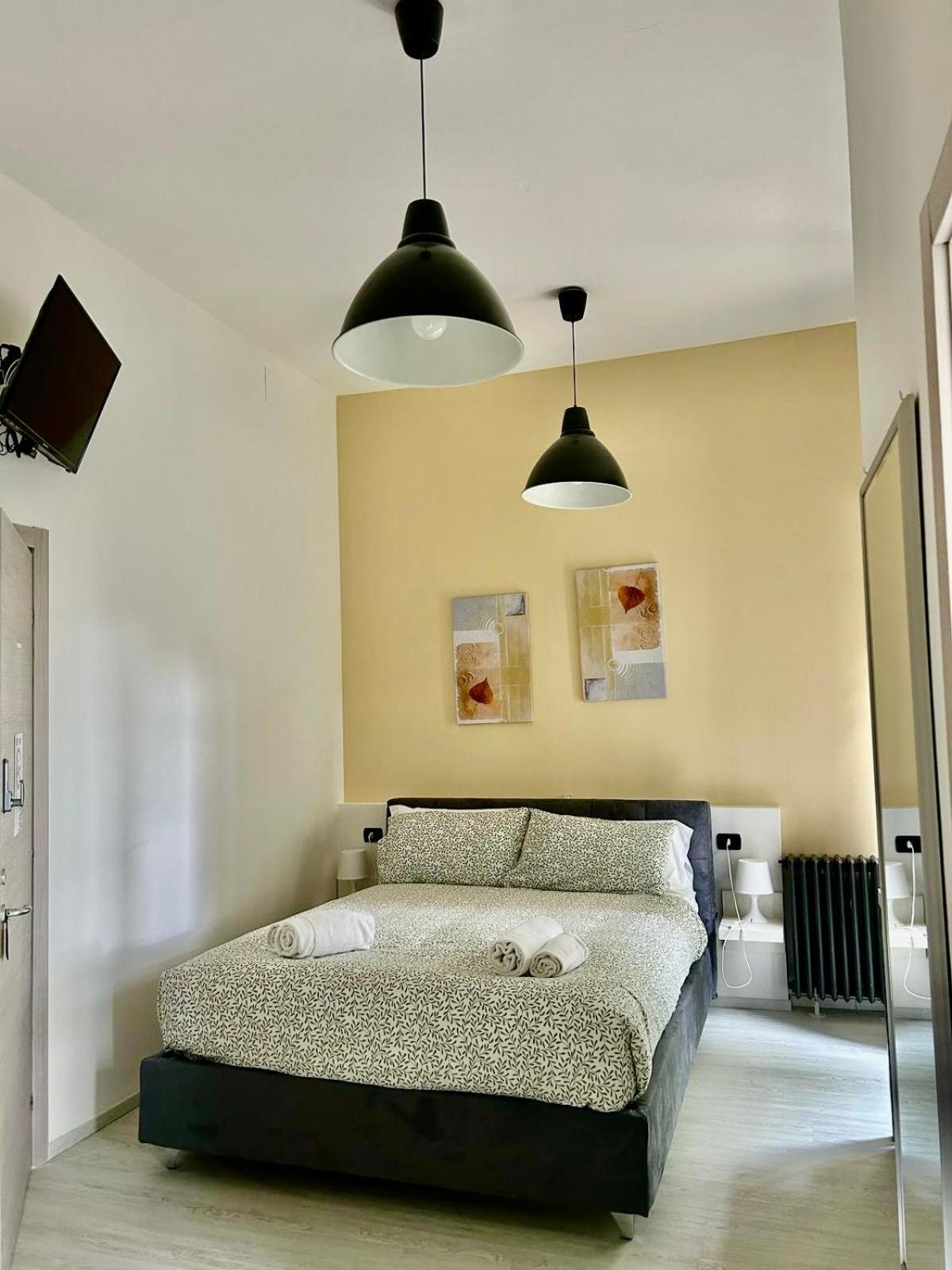 Casa Giulietta Hotel Desenzano del Garda Luaran gambar